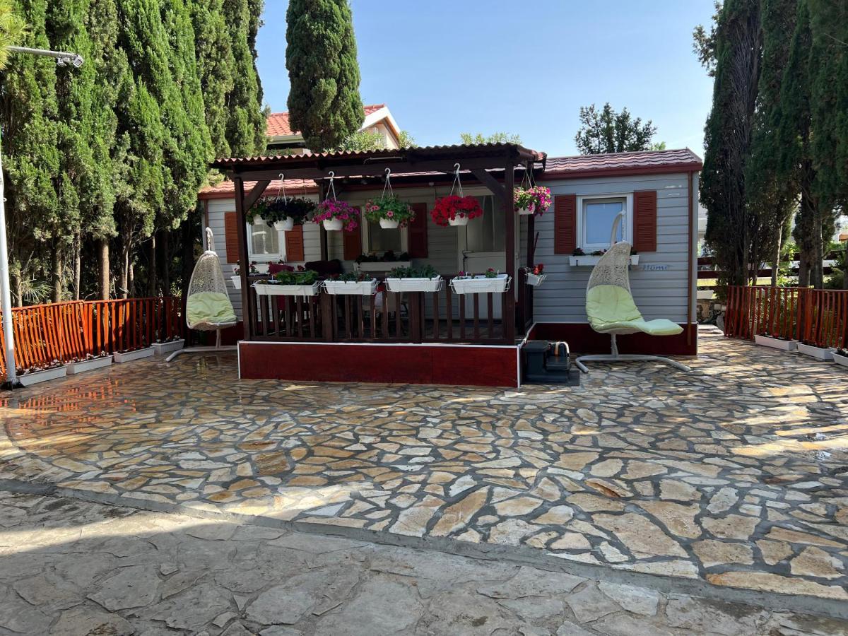 Villa Dalibor wellness, 2 jacuzzies, sauna, parking, grill, observatory, Mediterranean garden Nin Buitenkant foto