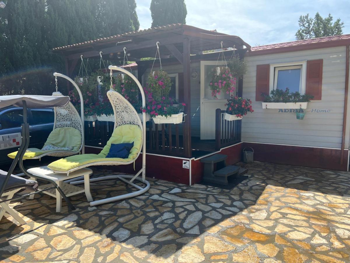 Villa Dalibor wellness, 2 jacuzzies, sauna, parking, grill, observatory, Mediterranean garden Nin Buitenkant foto